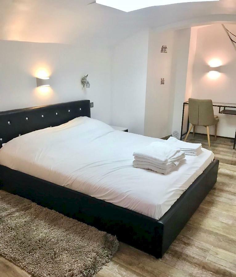 Little Plaza Apartment